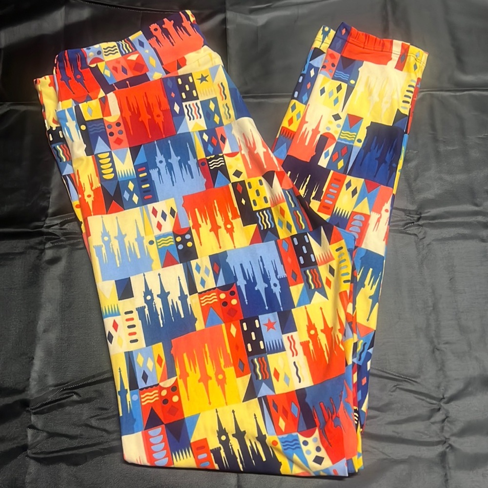 Disney Castle Lularoe Leggings Tall & Curvy